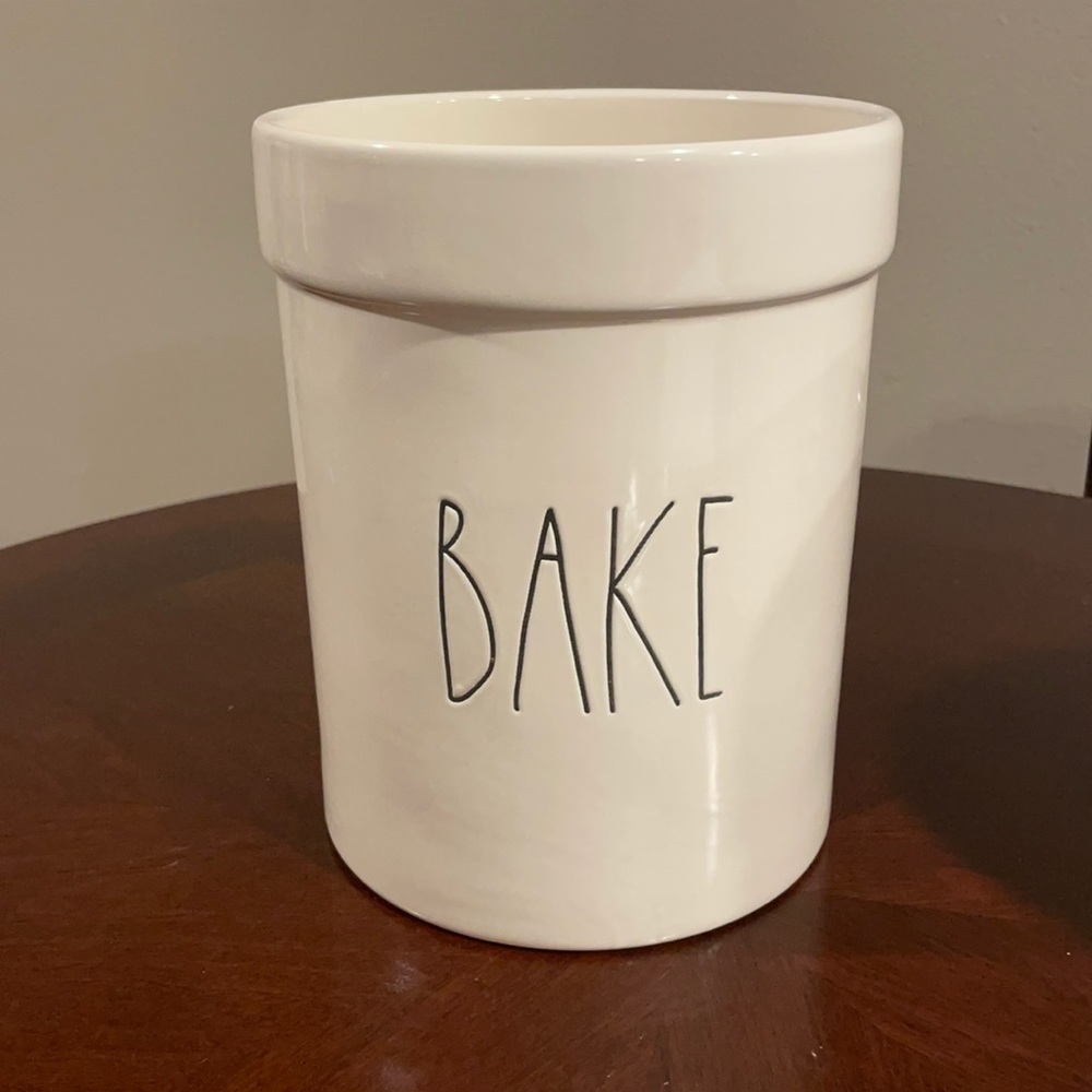 Rae Dunn Utensil Holder "BAKE"